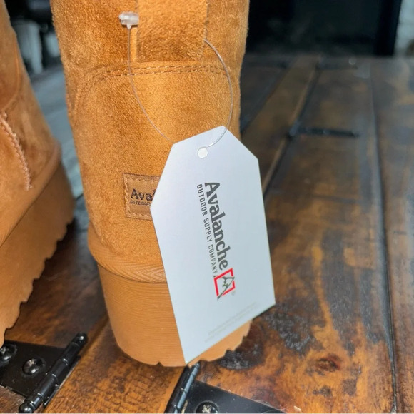 Avalanche Boots NEW - Picture 7 of 11